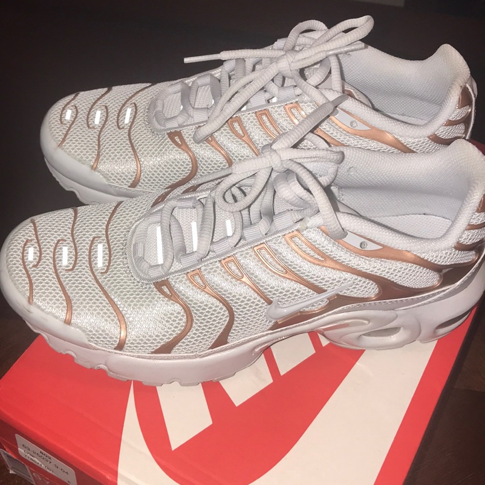 NIKE Air Max Pluse GS